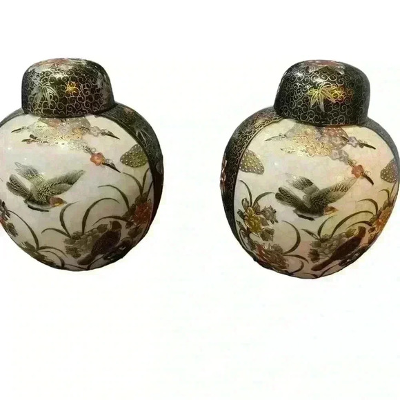 Pair Satsuma Hand-painted Ceramic Urns Vases Ginger Jar ~ Bird and Flower Design - Picture 4 of 5